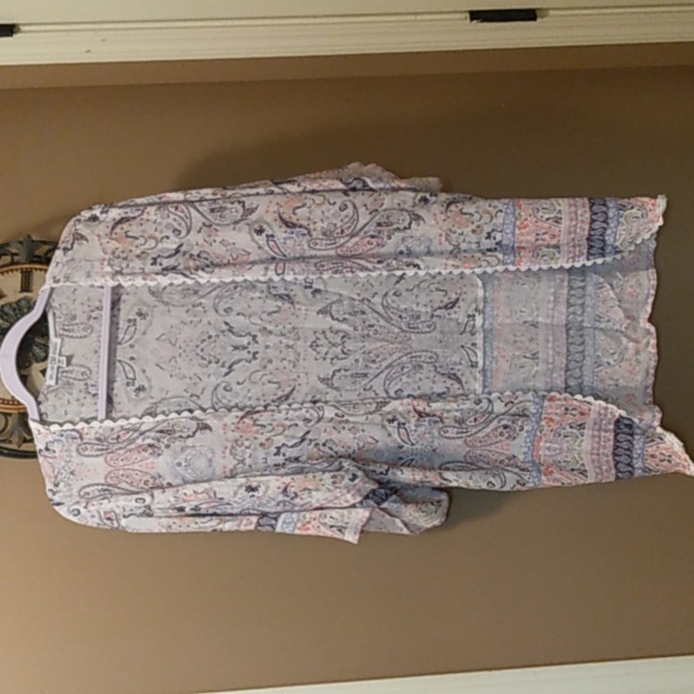 Dylan and Ryan lace trim liteweight cardigan
